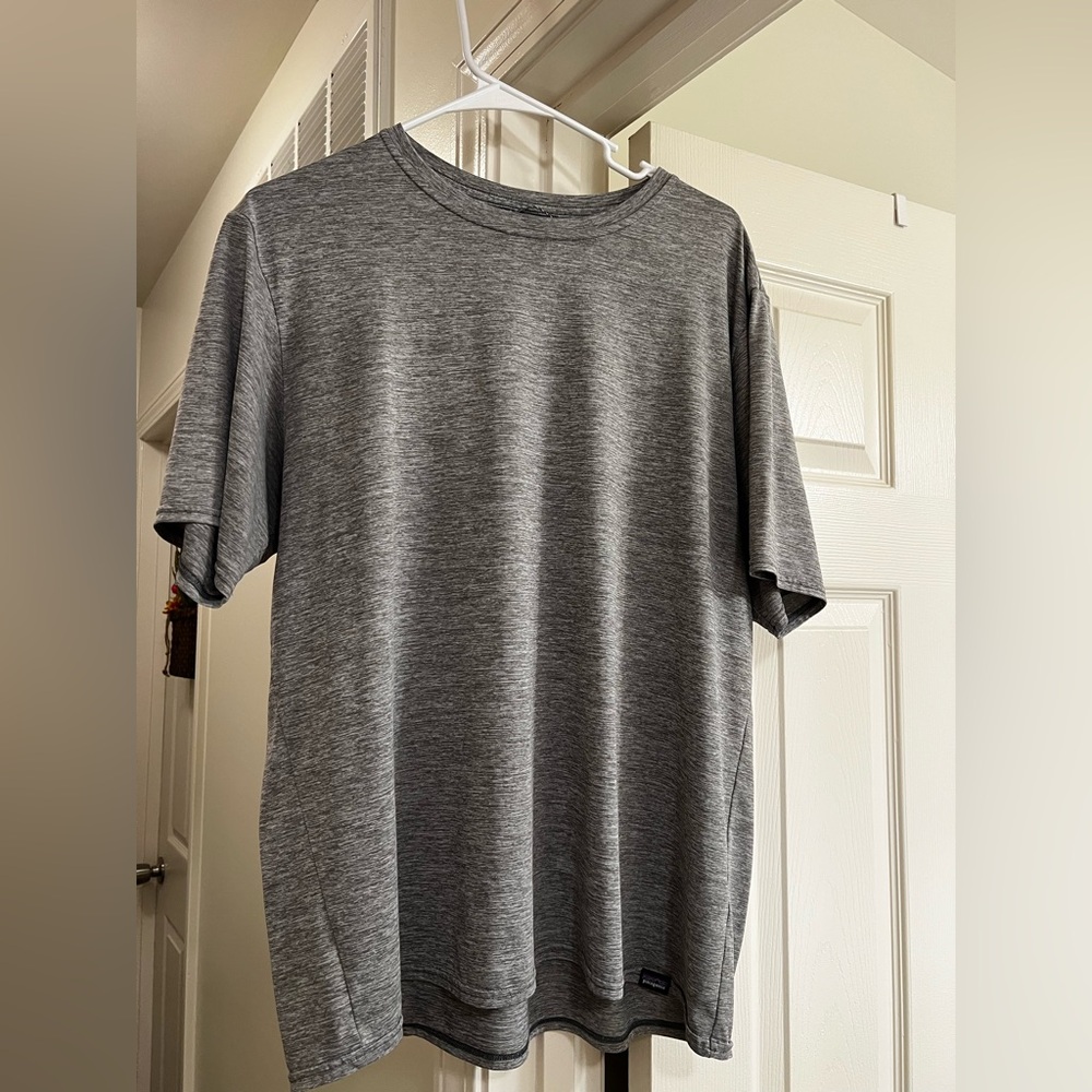 Patagonia Capilene Cool Daily  T-Shirt. Men's size Large in Gray